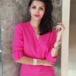 Sonali Raut Instagram - Pink isn't just a colour, it's an attitude too -Miley cyrus #pink #lipstick #sunny #mood