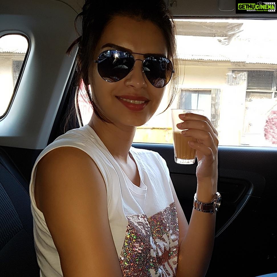 Sonali Raut Instagram - Morning cutting chai!!!! #bhopal #morning #drive Bhopal, Madhya Pradesh