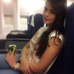 Sonali Raut Instagram - Early morning flight Off to bhopal!! #shootmode #shootlife