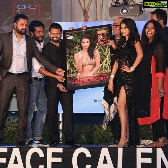 Sonali Raut Instagram - #throwbackthursday #ffacecalender2k17 launch #Throwback #launch #ffacecalender #thailand #kolkatta