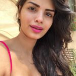 Sonali Raut Instagram - God has given you one face,and you make yourself another - William Shakespeare!! #nofilter #morningface #sunkissed