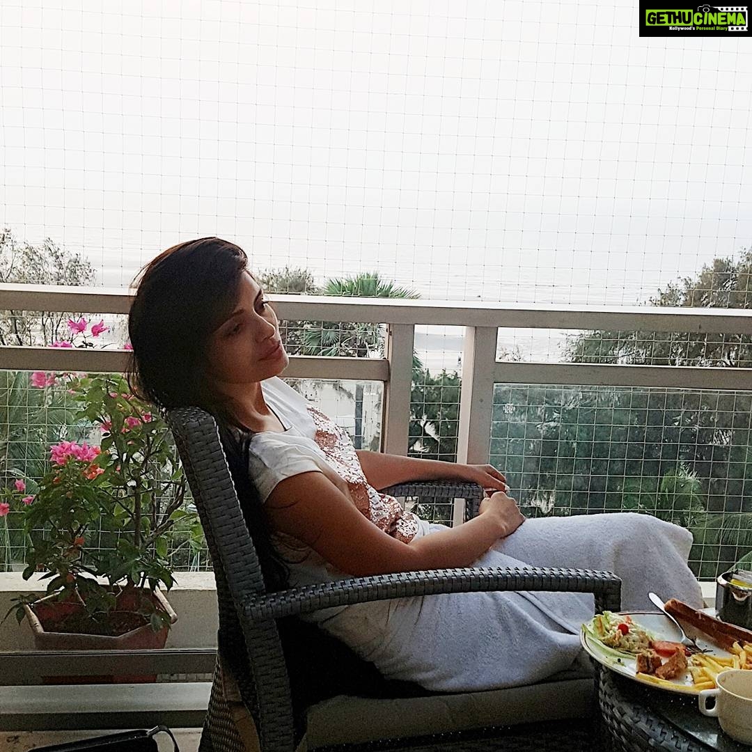Sonali Raut Instagram - Just living is not enough...one must have sunshine freedom and a little.....😉😉😉 #mood #weekend #nature #sunset #sky #friday #beach #serene #peace #relax