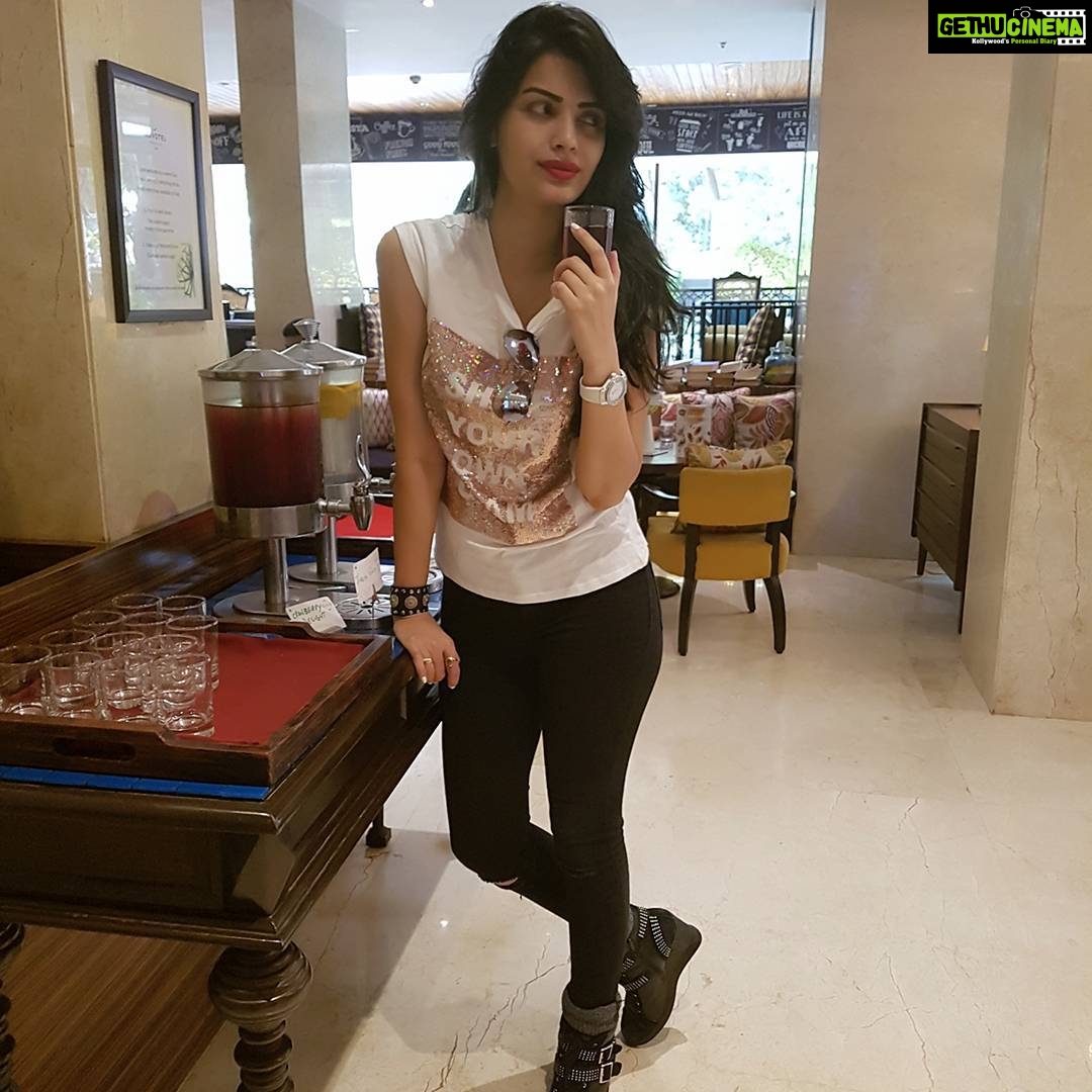 Sonali Raut Instagram - Breakfast in Goa!!! #mornings #happiness #foodie Novotel Goa Resort & Spa