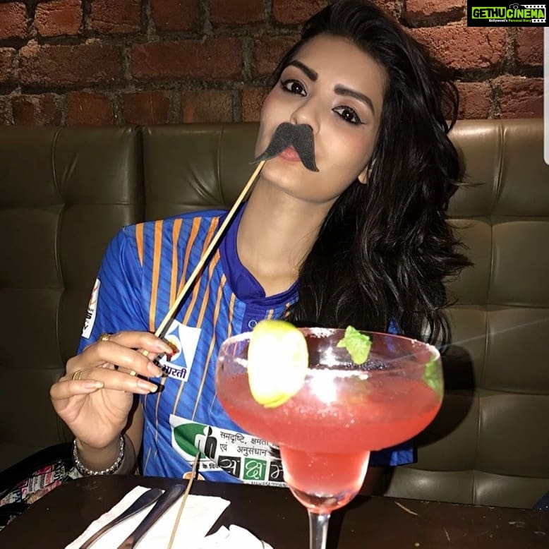 Sonali Raut Instagram - Dont think just be awesome!!!
