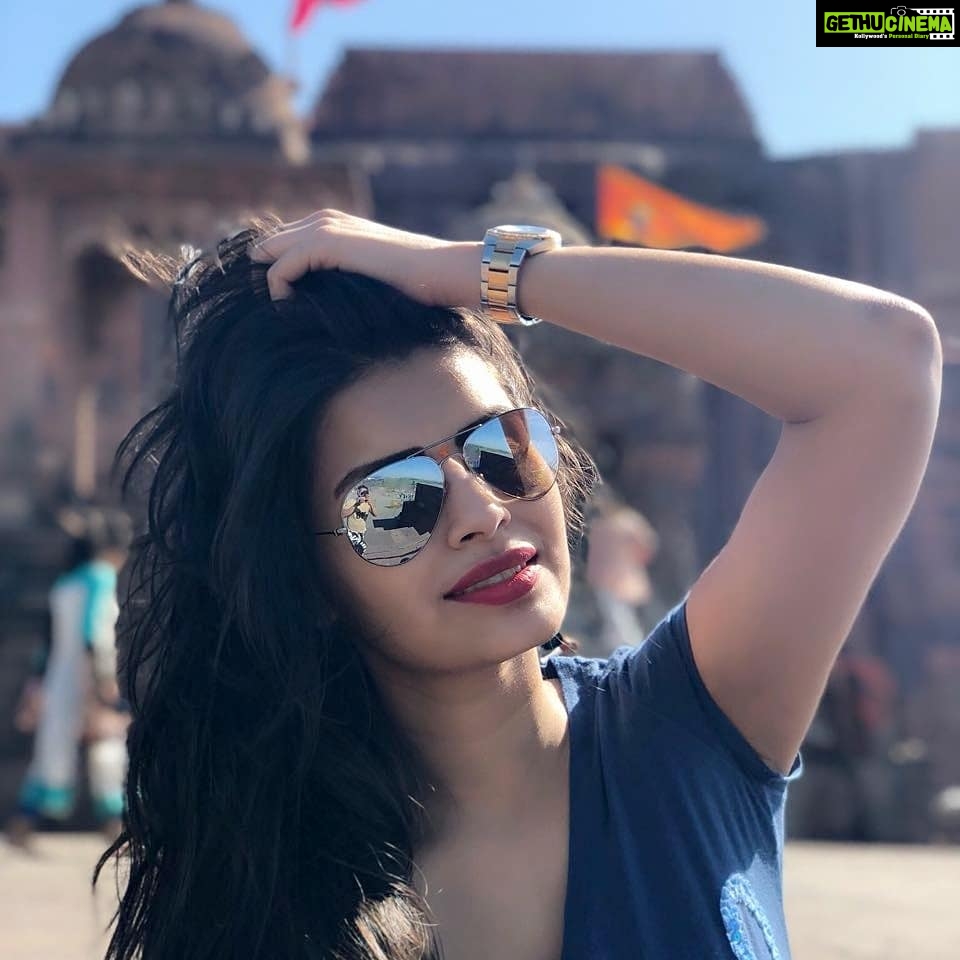 Sonali Raut Instagram - Visited beautiful Bhojeshwar temple of Lord Shiva!!! #power #worship #bholenath #lord #shiva #madhyapradesh #incredibleindia