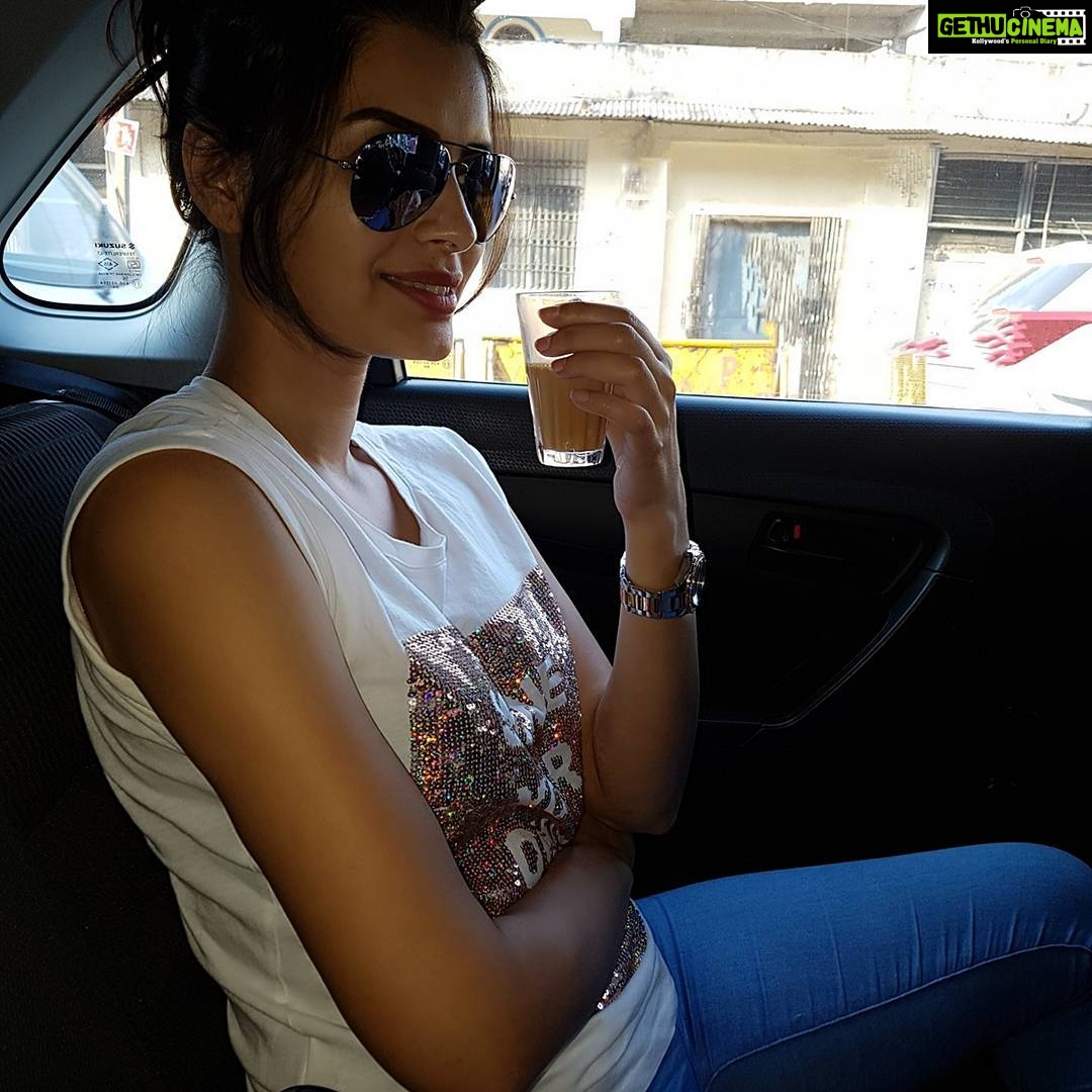 Sonali Raut Instagram - Morning cutting chai!!!! #bhopal #morning #drive Bhopal, Madhya Pradesh