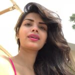 Sonali Raut Instagram - God has given you one face,and you make yourself another - William Shakespeare!! #nofilter #morningface #sunkissed