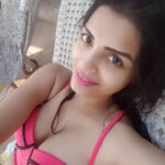 Sonali Raut Instagram – Some more!!!! #pool #sun #tan #poolfun