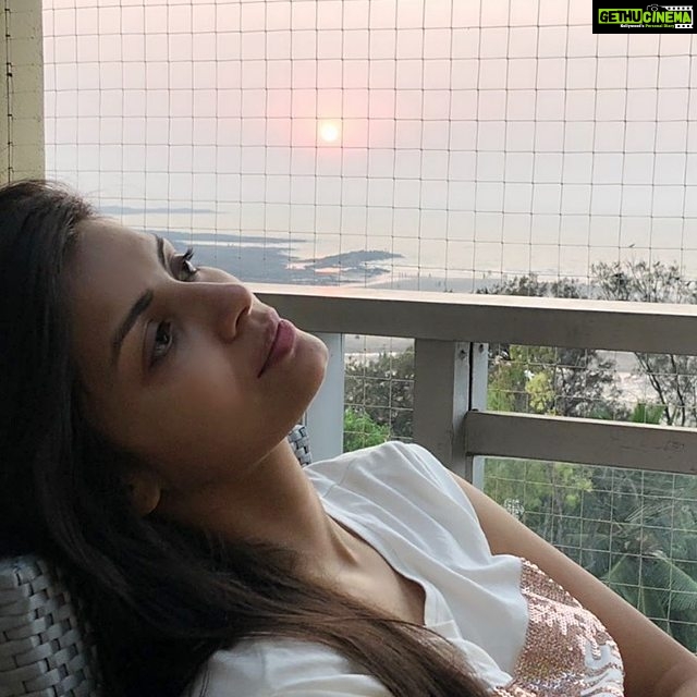 Sonali Raut Instagram - Just living is not enough...one must have sunshine freedom and a little.....😉😉😉 #mood #weekend #nature #sunset #sky #friday #beach #serene #peace #relax
