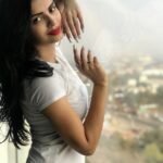 Sonali Raut Instagram - Love posing!!!! #poses #camera #shots #red #white #simplicity #mood