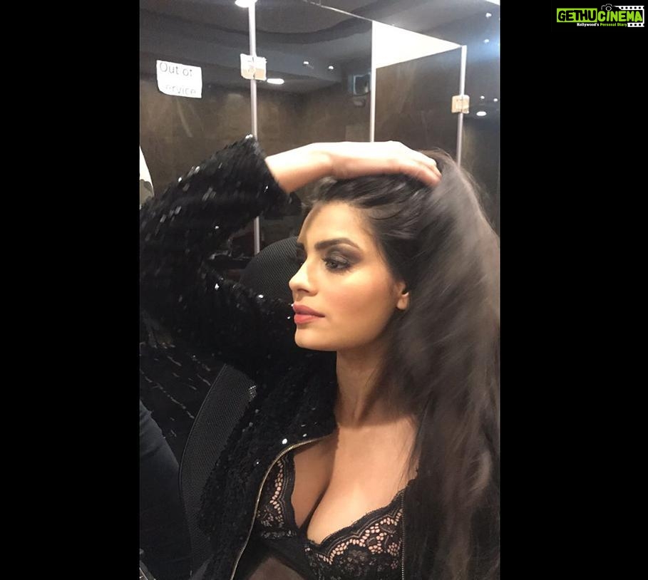 Sonali Raut Instagram - #throwback #shoot #black #love