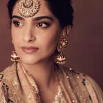 Sonam Kapoor Instagram - چودھون کا چاند Dress code opulent! The only way to do it is in a couture Outfit by @anamikakhanna.in Jewellery by @kapoor.sunita Makeup @savleenmanchanda Hair @themadhurinakhale Camera @thehouseofpixels Style @manishamelwani @sanyakapoor For the registration party of my lovely @vedabhambhani and #shashvatsinghania #vsneakedit #familywedding #shaadiseason #anamikakhannacouture #anamikakhanna Mumbai, Maharashtra