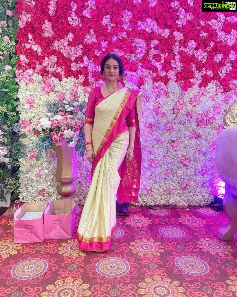 Sonia Agarwal Instagram - #brotherswedding❤️ #veerdaviah #bhaikishaadi😍 #soniaagarwal #punjabiwedding #sa