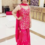 Sonia Agarwal Instagram - #cousinswedding❤️ #weddingseason #familywedding #happiness #love #laughter #punjabisuit #soniaagarwal #sa