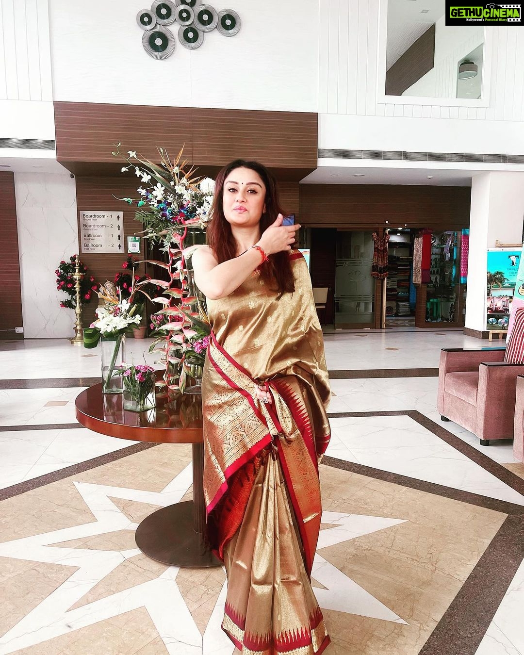 Sonia Agarwal Instagram - #sareelove #madurai #soniaagarwal #sa ❤️