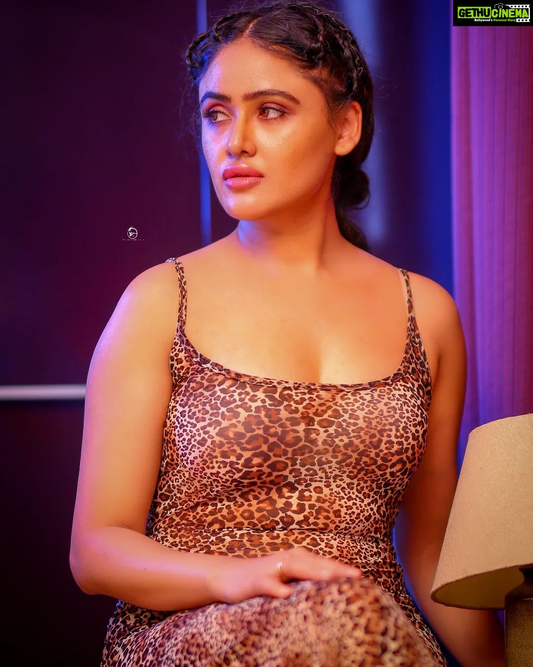Sony Charishta Instagram - .,🗯. .. . . . . . . . . . . . . . . . . .. . . . @naveen_photography_official #sonycharishta #explorepage #explore #exploring #gorgeous #trending #viral #viralposts #southactress #mullu #teluguactress #tollywoodactress #sexystyle #sexylegs #hotlip @pinterestindia#pinterest #worldstar #wordbeauty #beautyqueen #bestmodels #bestphotooftheday #southactress #indianactress #worldbestgram #kollywoodactress #sandalwoodactress #kollywoodactress #tollywoodactress