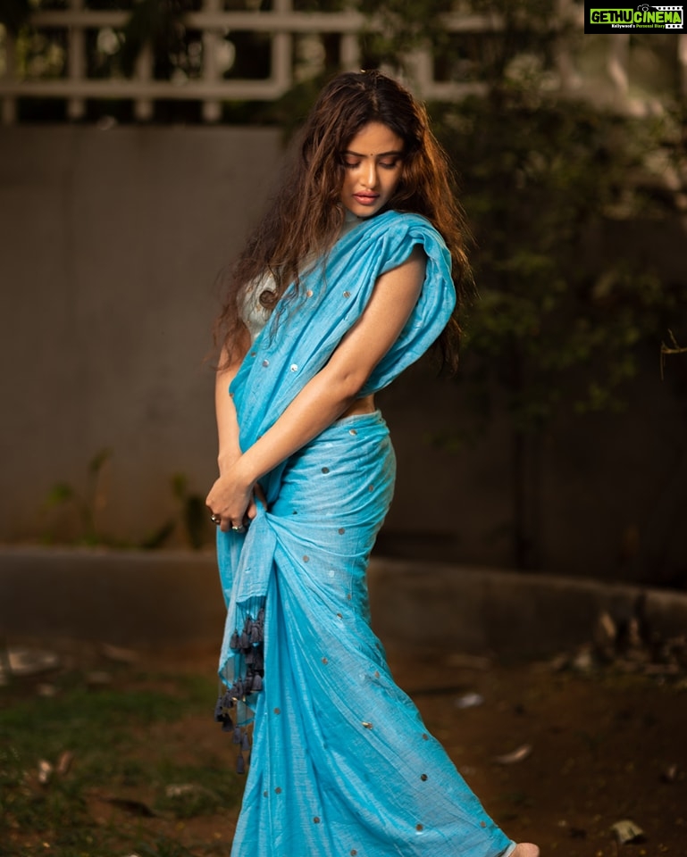 Sony Charishta Instagram - 💦. . . . . . . Photography *@bhoopal_canonexplorer Designer*@stylebyshree .#sonycharishta #sonycharishtafanc #indianactress #indianfashion #south #malayali #newpost #explorepage #explore #exploring #prints #google #elegantdresses #cottonsarees #cottonsilksaree#elegant #southheroine #prints #blogger #fashionphotography #jewellery #jewelrydesigner #explore #explorepage#bollywoodactress #bollywoodsarees #beautyqueen#explorepage✨ #explore #exploring #sareefashion #sareeswag #sareeblogger #silksaree #exploring