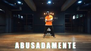 Sooraj Pancholi Instagram - #ABUSADAMENTE 💣🔥💯 @santii_kap @sagrika_bhatt @anjali.verma09 @rickideb #DanceItOut @mcgustta 🙌🏽