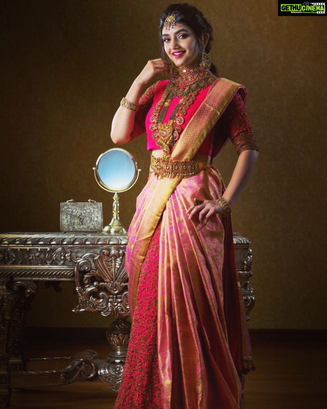 Sreeleela Instagram - Happy gowri Ganesha Label - JANITRI @label_janitri MUA - @shreeyapawar_makeup_studio 📸- @mahensimmha