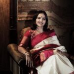 Sreeleela Instagram - Happy doctors day mom (Dr.Swarnalatha) And to all the lovely doctors out there 🎀 Our salute to you, We know it’s not easy the entire journey and after that comes alot of sacrifices sometimes even risking your on we are truly greatful for all your services🙏🏻 Let’s not forget to keep thanking and praying for our government officials and doctors and every single person helping us with this pandemic.