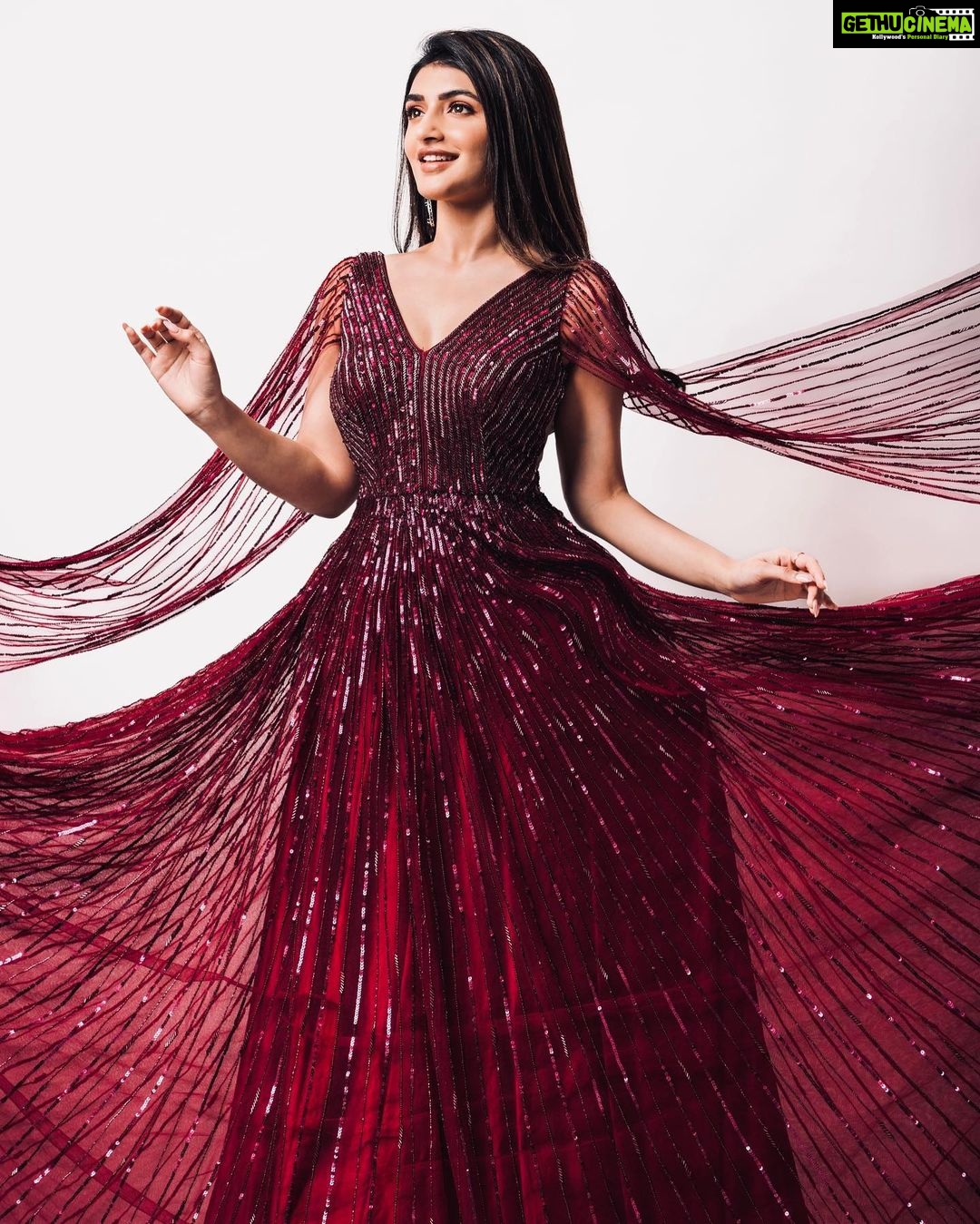 Sreeleela Instagram - Smile through it ✨ . . . . Make and hair for event-@deepikamakeovers & @priyankaarora22 Styled by - @ashwin_ash1 & @hassankhan_3 Outfit - @studiojigarmali Jewellery- @houseofqc Creative director & Photography - @minchubysujaynaidu @sujaynaidu Make up - @makeuphairbyvinyasahippla . Studio - @studiorental_bangalore . @fashionbusinessofficial