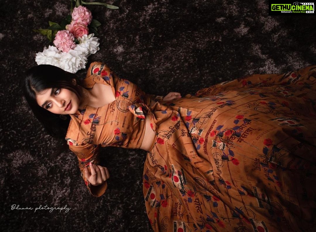 Sreeleela Instagram - Don’t seek love from where your not getting it, Change your direction you’ll find open arms waiting for you. PC- @bhuvanphotography MUA- @pannasmakeuppvtltd