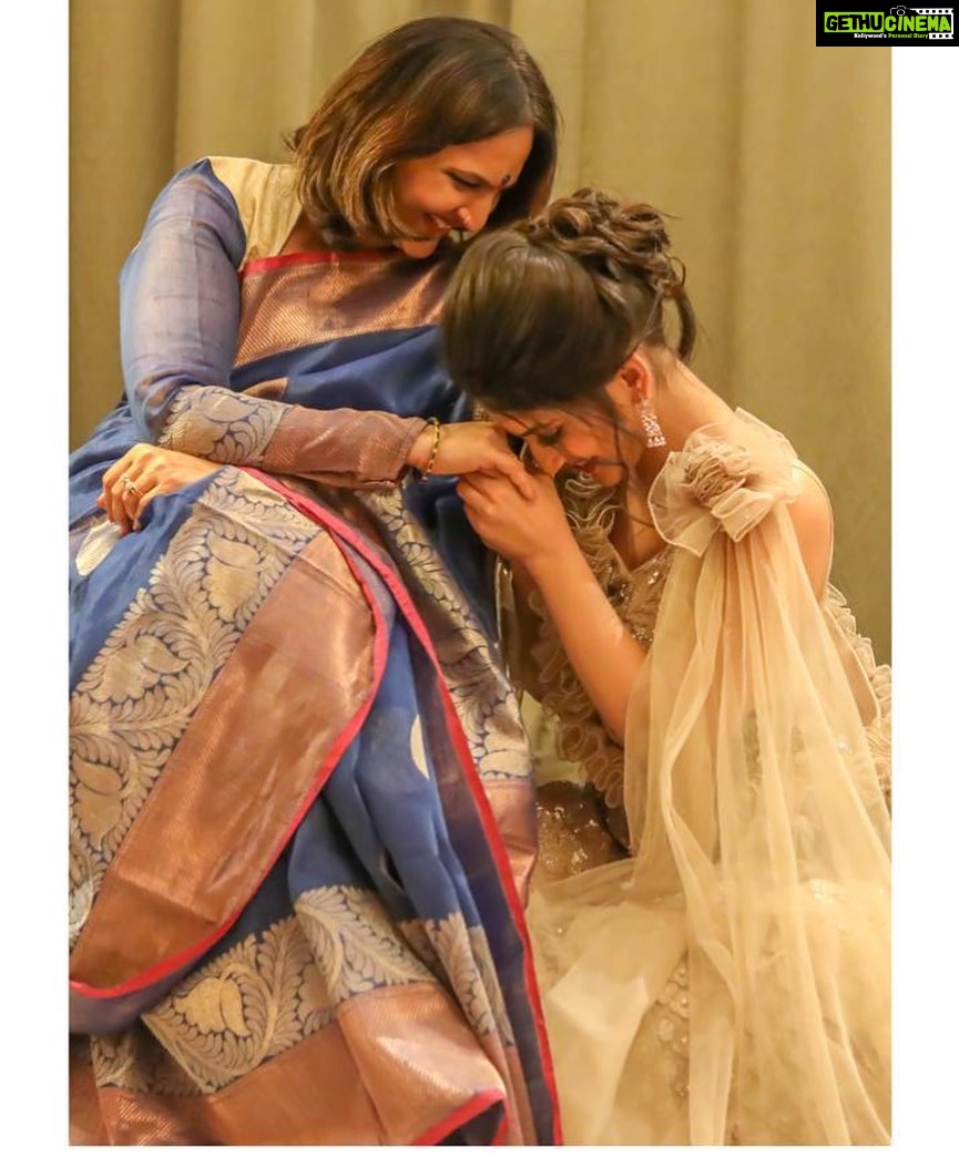 Sreeleela Instagram - From holding hands to taking my first steps in life, to guiding me through my journey of life, you’ve been the light all along, I am what I am because of you, ‘chin-up princess’ you always told me to, but I bow down, humbled and look up to you! Happy birthday ma 💖