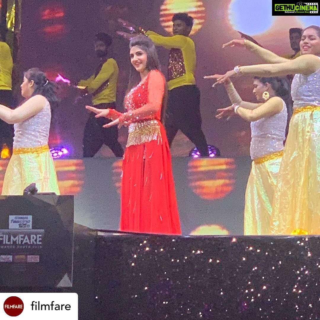 Sreeleela Instagram - #Repost Enjoyed performing at filmfare2019✨