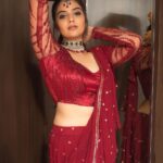 Sreemukhi Instagram - Aadivaaram with star maa parivaaram! ✨ On @starmaa every Sunday at 11 am! ✨ Styled by @greeshma_krishna.k Outfit @gummadidalashashi.label Jewellery @yuvi_collections PC @chinthuu_klicks Make up @nookesh.malla Hair @mahi_brand_ #sreemukhi #starmaa #aadivaaramwithstarmaaparivaaram #styledbygkk