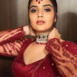 Sreemukhi Instagram - Aadivaaram with star maa parivaaram! ✨ On @starmaa every Sunday at 11 am! ✨ Styled by @greeshma_krishna.k Outfit @gummadidalashashi.label Jewellery @yuvi_collections PC @chinthuu_klicks Make up @nookesh.malla Hair @mahi_brand_ #sreemukhi #starmaa #aadivaaramwithstarmaaparivaaram #styledbygkk