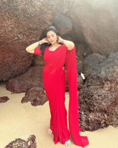 Sreemukhi Instagram - Red HOT! Why NOT?! 😁
Wrapping it up with a saree! 🔥🥰
And this was designed by my dearest @chandrikakancherla in may be 1 hour?!
 I love you @chandrikakancherla 🥰😘

PS- This trip is very close to my heart!❤️🧿

#sreemukhi #redhotwhynot #colagoa #vacation