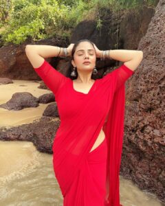 Sreemukhi Instagram - Red HOT! Why NOT?! 😁
Wrapping it up with a saree! 🔥🥰
And this was designed by my dearest @chandrikakancherla in may be 1 hour?!
 I love you @chandrikakancherla 🥰😘

PS- This trip is very close to my heart!❤️🧿

#sreemukhi #redhotwhynot #colagoa #vacation