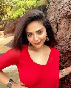 Sreemukhi Instagram - Red HOT! Why NOT?! 😁
Wrapping it up with a saree! 🔥🥰
And this was designed by my dearest @chandrikakancherla in may be 1 hour?!
 I love you @chandrikakancherla 🥰😘

PS- This trip is very close to my heart!❤️🧿

#sreemukhi #redhotwhynot #colagoa #vacation
