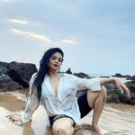 Sreemukhi Instagram – Just peace! 🥰

#sreemukhi #colagoa #vacation Cola Goa Beach Resort