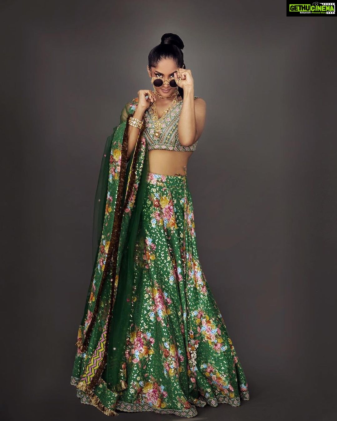 Sriya Reddy Instagram - 📸 @soondah_wamu 👗: @toraniofficial Stylist : @jukalker Make up : @prakatwork Hair : @esy_hmangaihzuali Jewellery @kavyapotluriofficial