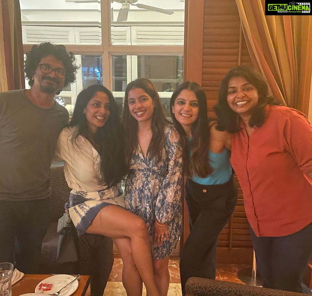 Sriya Reddy Instagram - We don’t meet people by chance , they are meant to cross our path for a reason ! I Call them my Amazon sweetheart , poodle , daddy , guha darling … I’m aghast at the names I come up with 🤣❤️