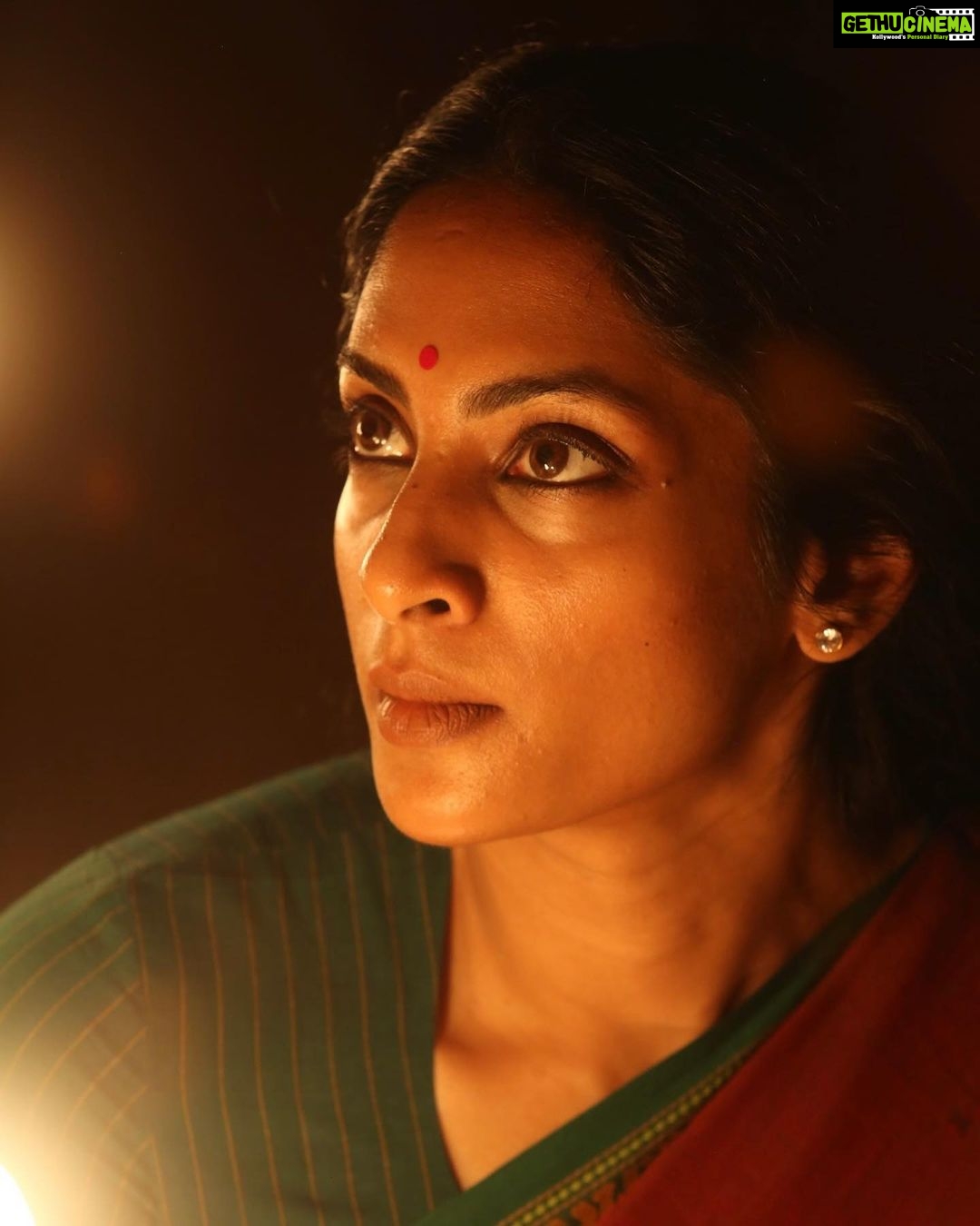 Sriya Reddy Instagram - They said catch the light ! They said look sharp but not angry !
