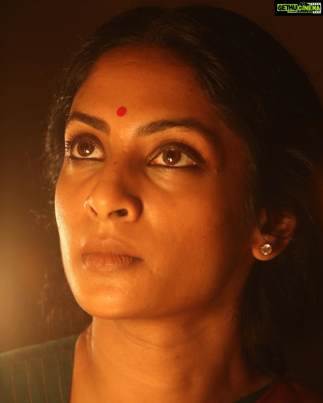 Sriya Reddy Instagram - They said catch the light ! They said look sharp but not angry !