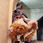 Sriya Reddy Instagram - Waiting to take one glimpse of the bride ! Captured perfectly by @rachelstylesmith