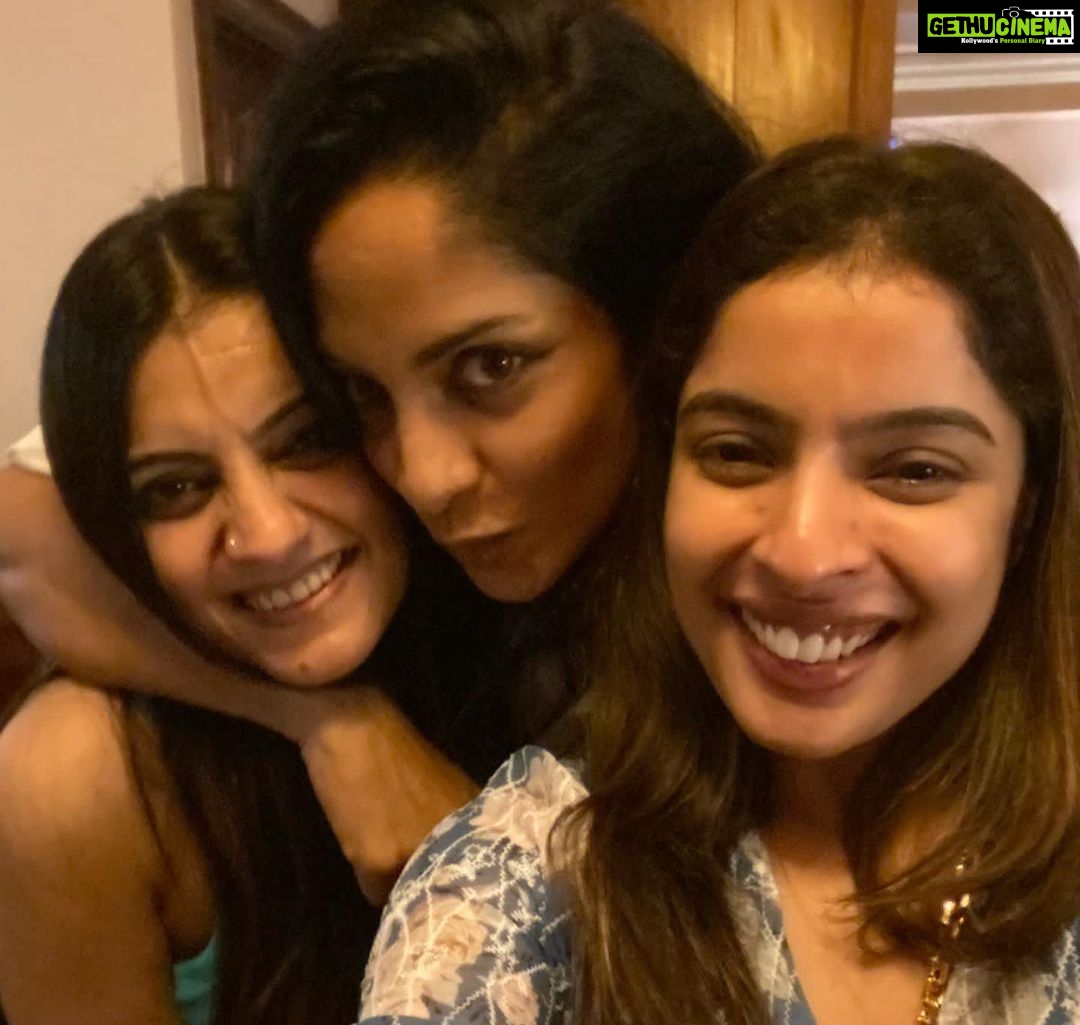 Sriya Reddy Instagram - We don’t meet people by chance , they are meant to cross our path for a reason ! I Call them my Amazon sweetheart , poodle , daddy , guha darling … I’m aghast at the names I come up with 🤣❤️