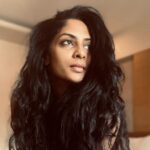 Sriya Reddy Instagram - Wild hair mornings ! Late nights shoots … but that doesn’t stop me from getting a workout in but first some self love , don’t wait for some one to show you love or to push you , push yourself do what it takes !