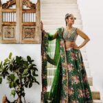 Sunder Ramu Instagram - Posted @withrepost • @sriya_reddy 📸 @soondah_wamu 👗: @toraniofficial Stylist : @jukalker Make up : @prakatwork Hair : @esy_hmangaihzuali Jewellery @kavyapotluriofficial Location courtesy - #arkanza