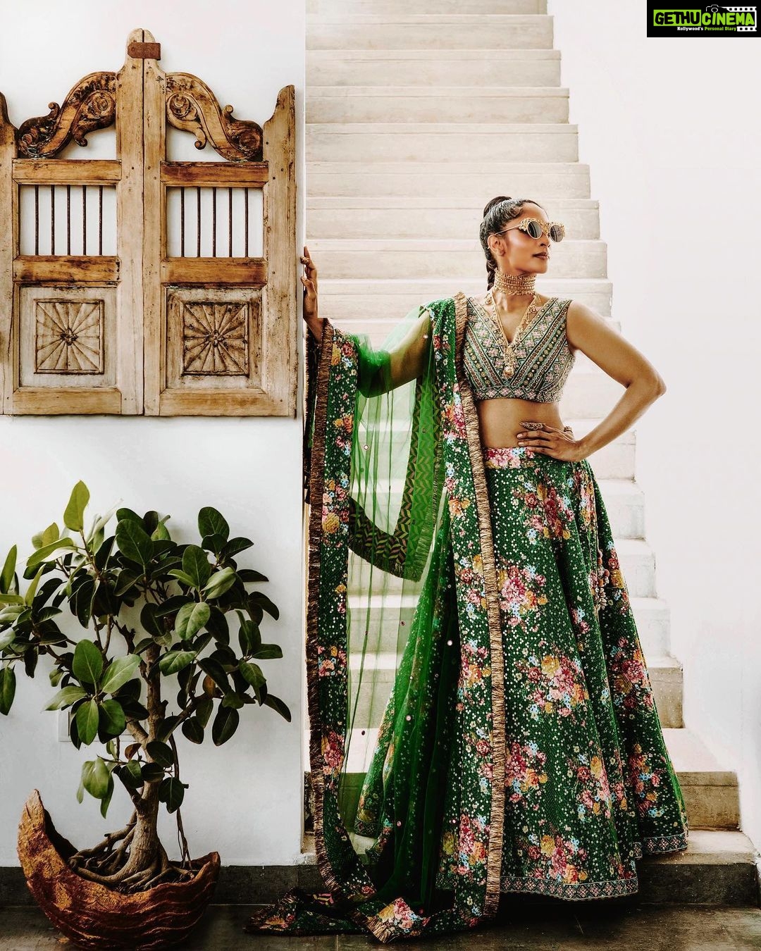Sunder Ramu Instagram - Posted @withrepost • @sriya_reddy 📸 @soondah_wamu 👗: @toraniofficial Stylist : @jukalker Make up : @prakatwork Hair : @esy_hmangaihzuali Jewellery @kavyapotluriofficial Location courtesy - #arkanza
