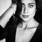 Sunder Ramu Instagram - #shotoniphone @shriya_saran1109 #sunderphotography @sunderramu #shriyasaran #actor #actress #films #portrait