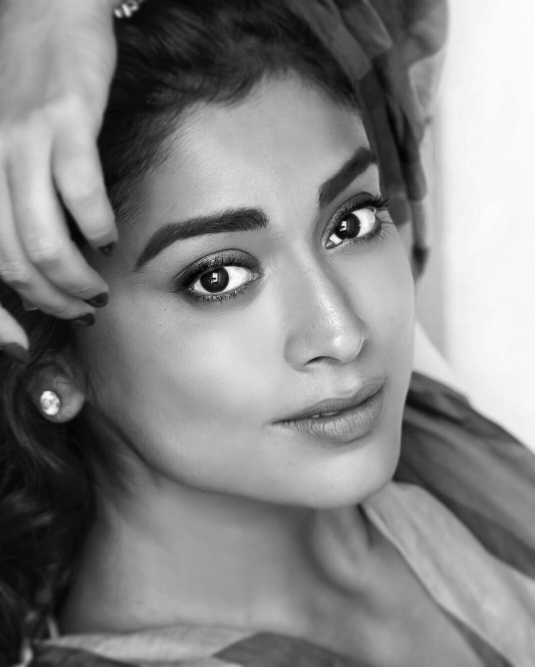 Sunder Ramu Instagram - @shriya_saran1109 #sunderphotography @sunderramu #shriyasaran #actor #actress #films