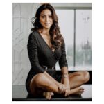 Sunder Ramu Instagram - #shotoniphone @shriya_saran1109 #sunderphotography @sunderramu #shriyasaran #actor #actress #films #portrait