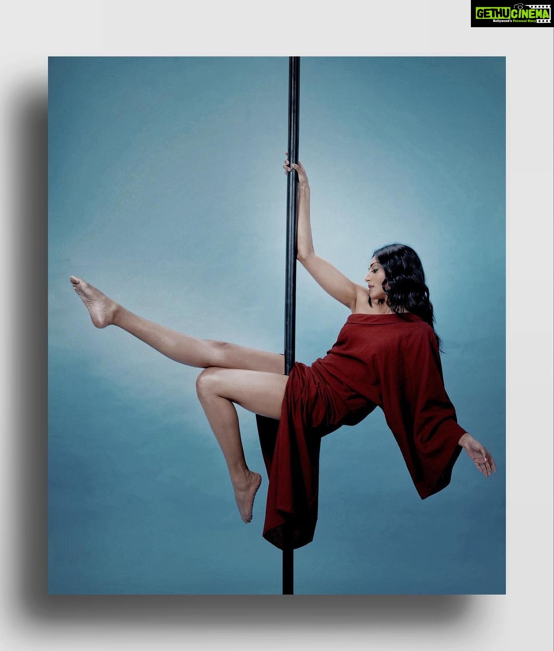 Sunder Ramu Instagram - Shot for @khhouseofkhaddar spring-summer 22-23 look book. @amritha.ram Muse - @krithikababu #khadi #fashion #lookbook #campaign #model #modelling #design #designer #poledance