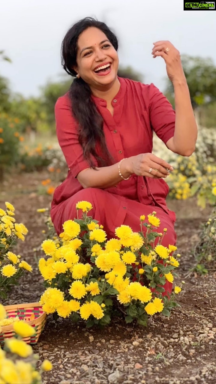 Sunitha Upadrashta Instagram - Ma perati “Chamanthi”
