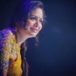 Sunitha Upadrashta Instagram - All smiles at “Paadutha thiyaga” sets. Kids and their singing making me more happy. Thank you @agtraju for the pics..
