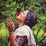 Sunitha Upadrashta Instagram – Few memories from #raayabaramai shoot.. Special thanks to @joinprakashraj garu for your wonderful hospitality. My entire team felt honoured meeting you at the location. Had great fun shooting this wonderful one min song #1minmusic #raayabaramai thanks @sreechaitzz for the wonderful pics❤️ Life At Prakasham